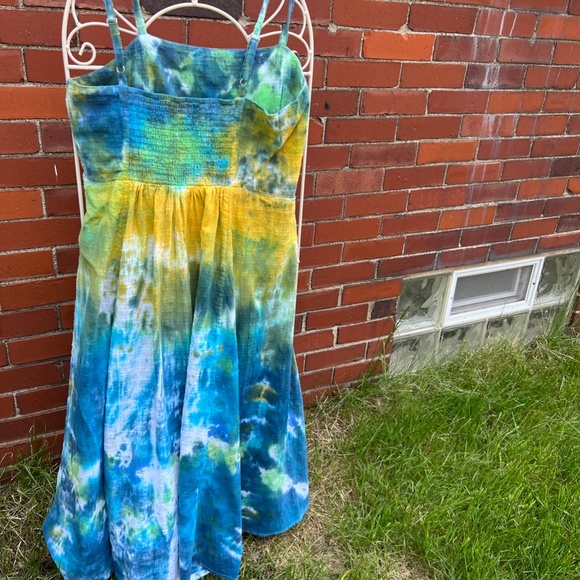 Free People sundress, tie dyed cotton in shades of blue, green and yellow - Picture 4 of 8